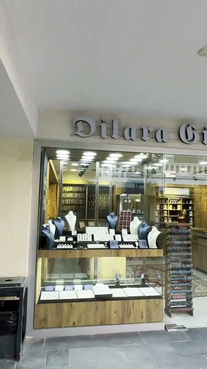 Antik Han girişinden başlayıp Dilara Gümüşçülük 2. şubenin içini gezen video